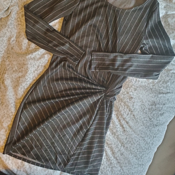 ❌SOLD❌ Pinstripe Bodycon Knot Mini Dress - Picture 5 of 7